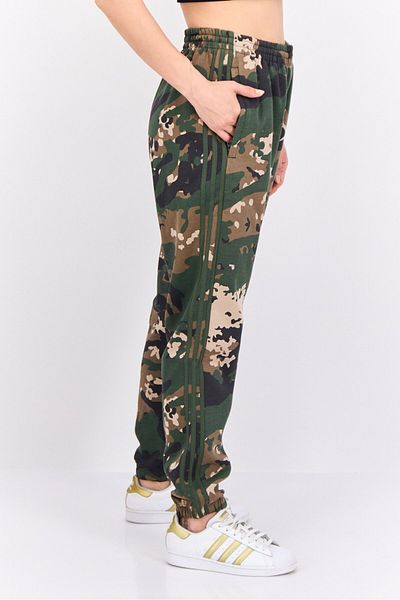 adidas Women Sportswear Fit Camouflage Outdoor Sweatpants, Multicolor