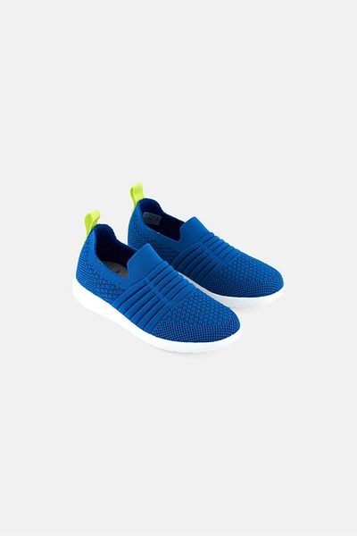 CLARKS Kids Girl Ezera Walk Slip On Shoes, Blue
