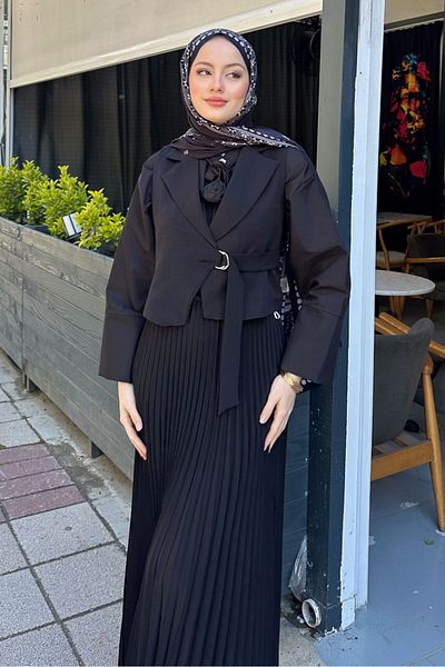 Ovn. Vest Skirt Pleated Suit - Black