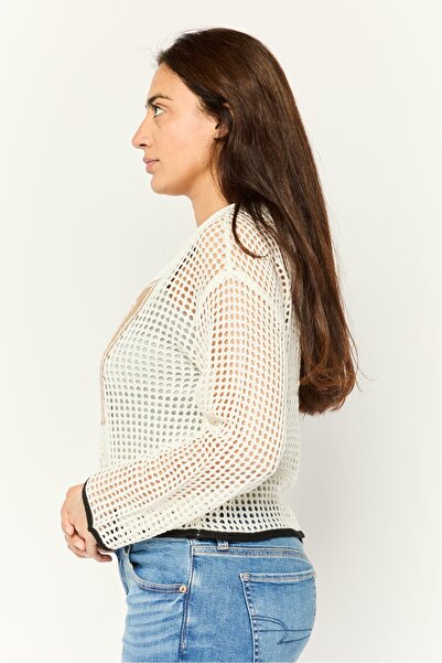 No Comment Women Crew Neck Eyelet Sweater, Cream