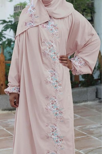 SDD Very luxurious embroidered prayer shawl (mard) with attached scarf, wide and comfortable