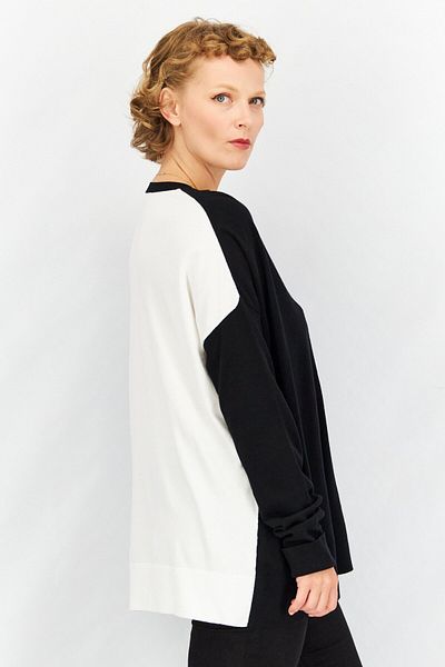 RIANI Women V-neck Knit Sweatshirt, Black
