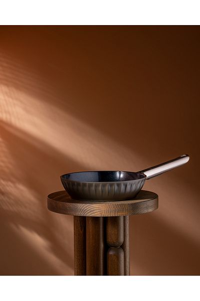 Madame Coco Brown Freya Pan 20 cm