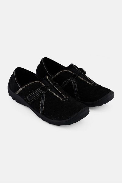 CLARKS Women Medium Fiana Braley Slip On Causal Shoes, Black