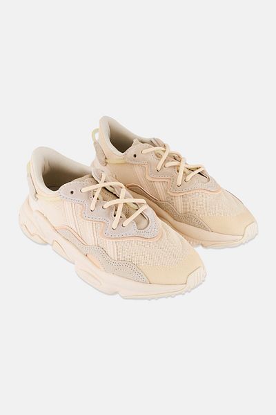 adidas حذاء جري نسائي Ozweego برباط، بيج