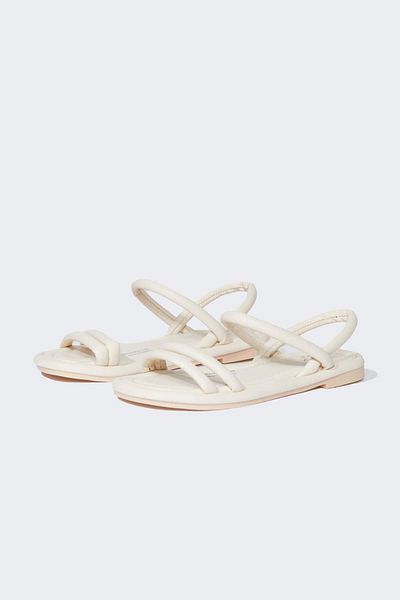 DeFacto Damen-Sandalen aus Kunstleder mit flacher Sohle D0765AX25HS