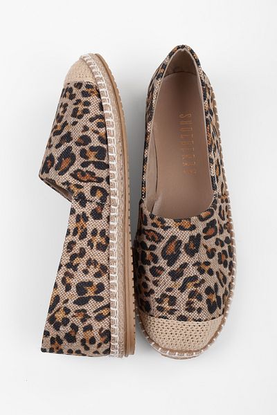 Shoeberry Damen-Espadrille „Yurry“ aus Leinen mit Leopardenmuster