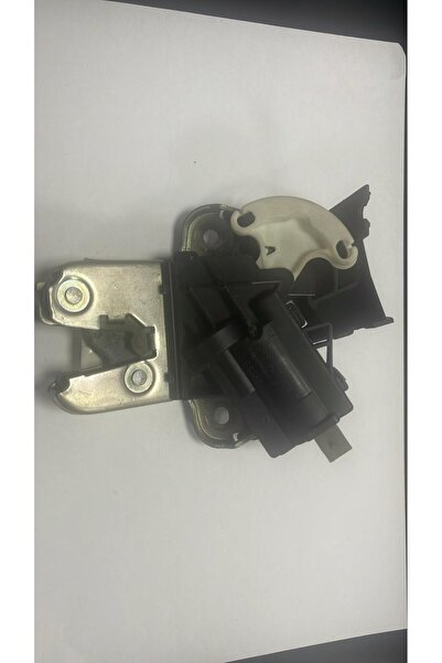 Orjinal VW PASSAT B7 2011-2015 uyumlu  KASA ARKA BAGAJ KİLİDİ OEM NO: 4F5 827...