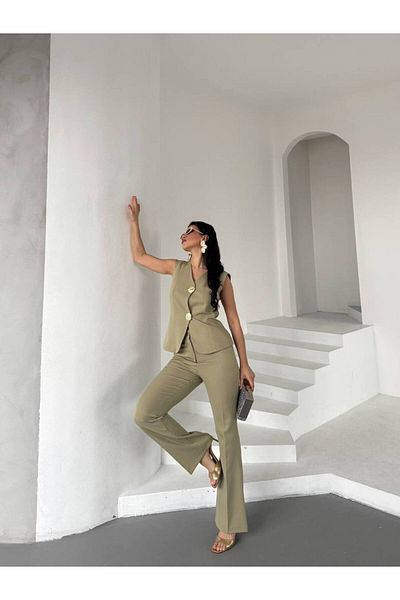 Bella Breeze Women's Gold Cookie Button Vest Pants Suit