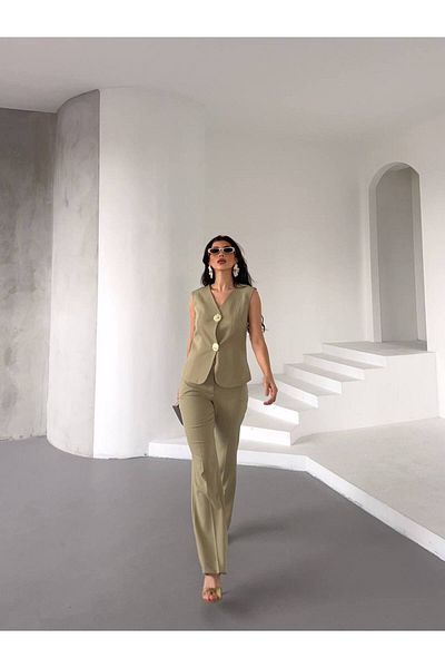 Bella Breeze Women's Gold Cookie Button Vest Pants Suit