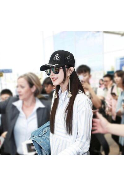 valkyrie Unisex Trucker Hat - Metal Buckle, Adjustable Baseball Black