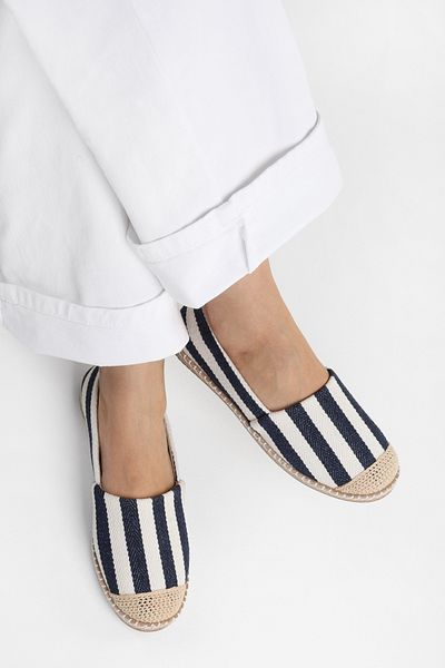Shoeberry Damen-Espadrille Lurica aus weiß-marineblauem Leinen
