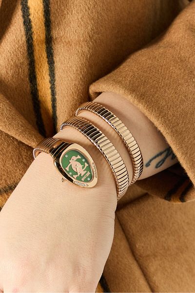 Just Cavalli ساعة نسائية KC1L228M0055 بيضاوية من الفولاذ المقاوم للصدأ، باللون الذهبي