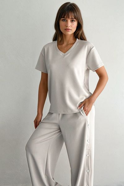 FEMELLE Costum modal premium bej cu talie elastică și nasturi cu apăsare