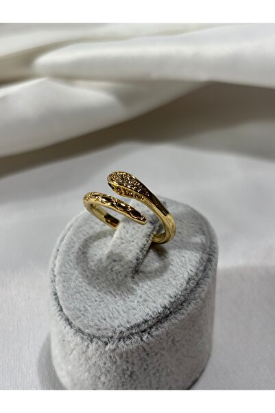 Uzak Işıklar Zirkon taşlı yılan desenli işlemeli gold çelik yüzük