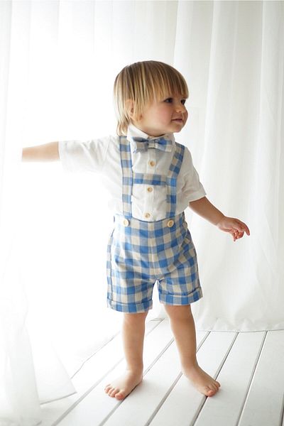 Catz Kids Pantaloni scurți albastru crem carouri in Salopet + cămașă cu mânecă scurtă + papion