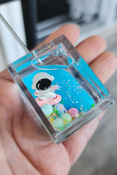 Rota Hediyelik Water Glitter Moving Astronaut Children's Note and Photo Holder Note Holder