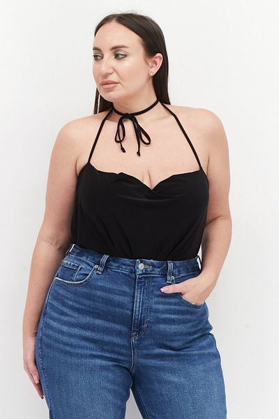 BOOHOO بدلة جسم نسائية سادة بدون أكمام، لون أسود