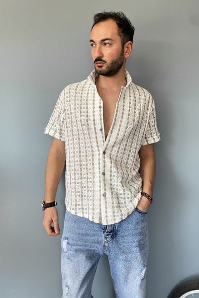 Alışveriş Sokağı Πλεκτό ριγέ κοντομάνικο ζακάρ κρεμ πουκάμισο