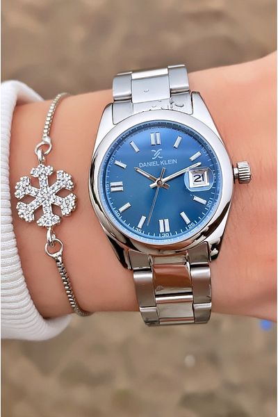 Daniel Klein Silver Color Small Case Women's Wristwatch - Bracelet