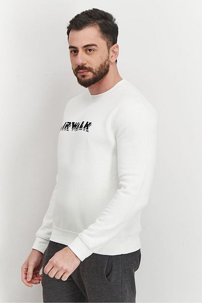 Airwalk Men Crew Neck Embroidered Sweatshirt, White