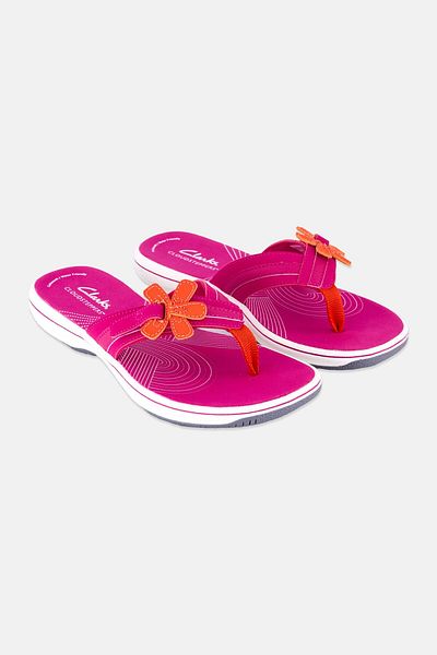 CLARKS Kids Girl Brinkley Arlak Slip On Sandals, Pink