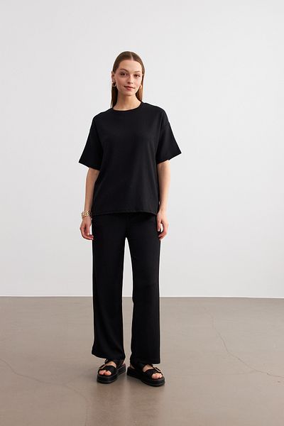 MODAGEN Set de tricou cu mânecă scurtă, negru, cu decolteu, cu pantaloni