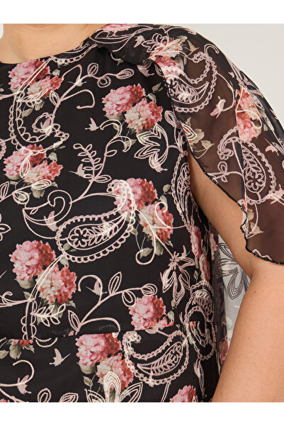 Styli Plus Size Print Cape Sleeve Maxi Dress