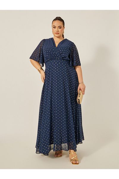 Styli Plus Size Printed Short Sleeve V-Neck A-Line Maxi Dress