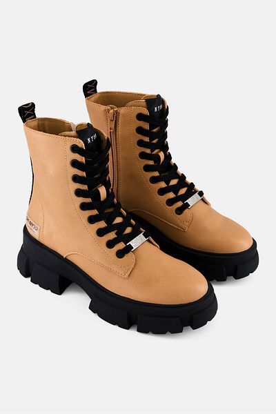Steve Madden Women Tanker Lace Up Ankle Boots, Tan