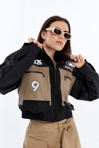 CHOS7N Γυναικείο τζιν μπουφάν Oversize με δερμάτινο γαρνιρισμένο παλτό Biker με στάμπα Racinger College Bomber Jacket