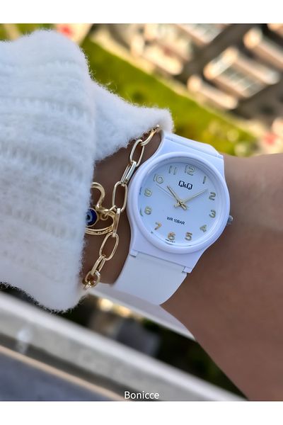 Q&Q Women's Wristwatch with 10 Bar Waterproof White Silicone Cord - for Pool and Sea Use