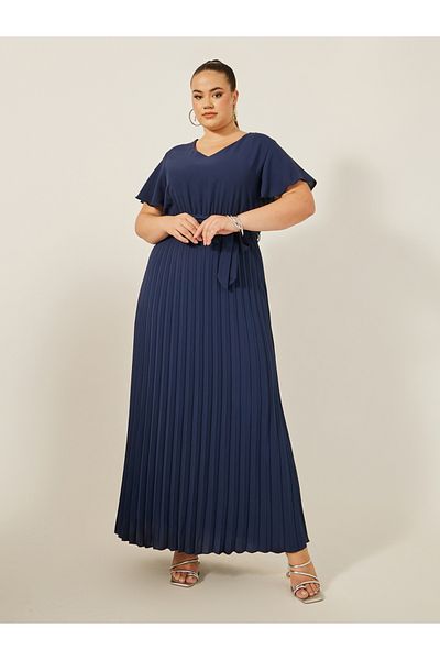 Styli Plus Size Pleated Short Sleeves A-Line Maxi Dress