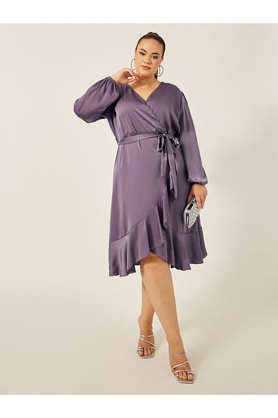 Styli Plus Size Solid Balloon Sleeve Wrap Midi Dress