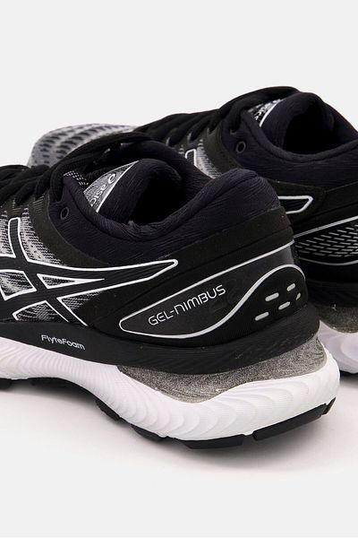 Asics Women GEL-NIMBUS 22 Sports Shoes, White