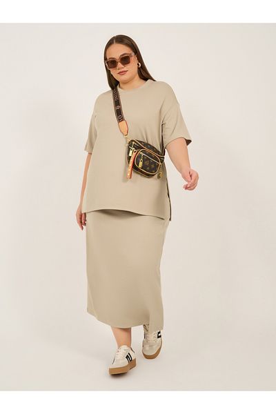 Styli Plus Size Rib Knit A-Line Maxi Skirt