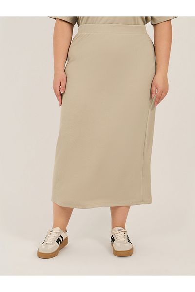 Styli Plus Size Rib Knit A-Line Maxi Skirt