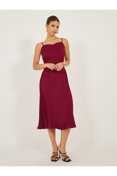 Styli Plain Pleated Strappy A-Line Midi Dress