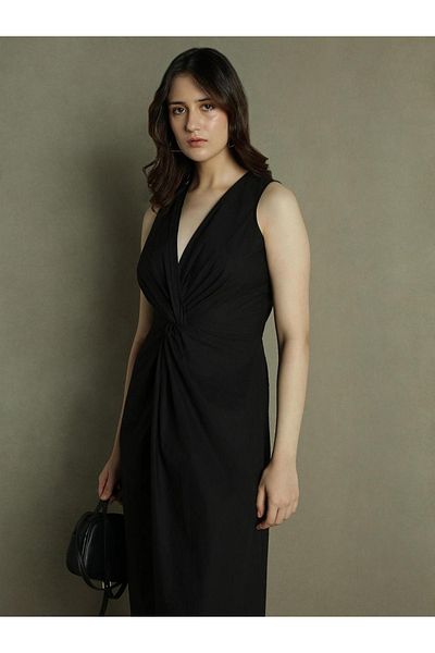 Dennis Lingo By Styli DL Women Solid V-Neck Midi Dress
