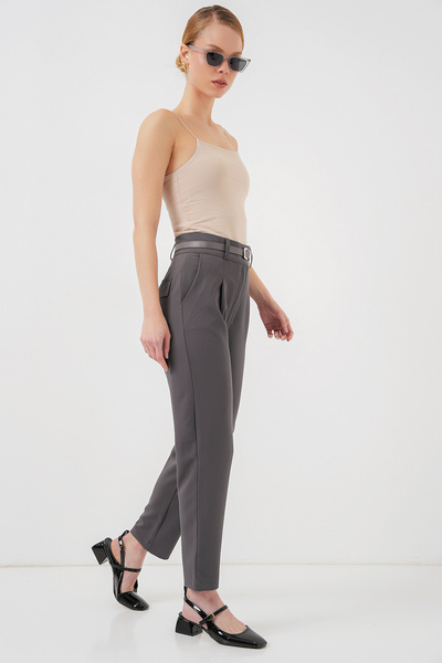 Bigdart Дамски плисиран платнеен панталон с колан 6725 - антрацит