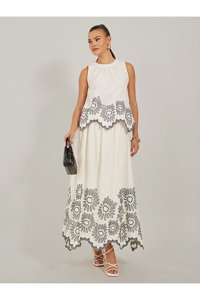 Styli Schiffli Embroidered Hem Sleeveless Blouse