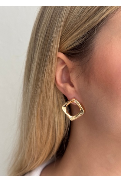 KİLİGİSTANBUL Kadın Gold Renk Kare Küpe