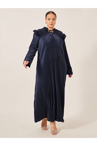 Styli Plus Size Plain Tie Up Neck Shift Maxi Dress