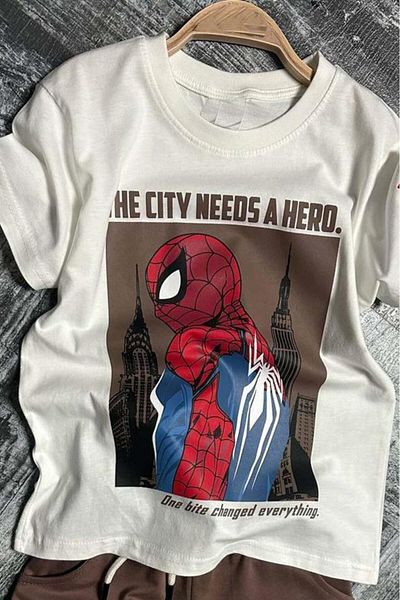 Riccotarz Αγόρι Spiderman με χαρακτήρες και κείμενο με στάμπα μπλουζάκι με λεπτομέρεια σε κορδόνι καφέ σορτς