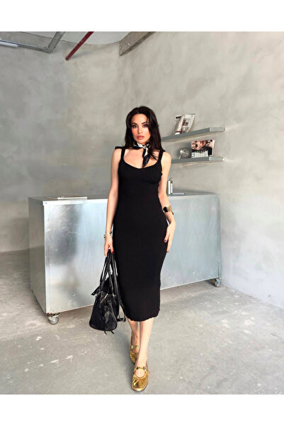 Paraf style Rochie din tricot cu bretele cu detaliu la spate din fire rece