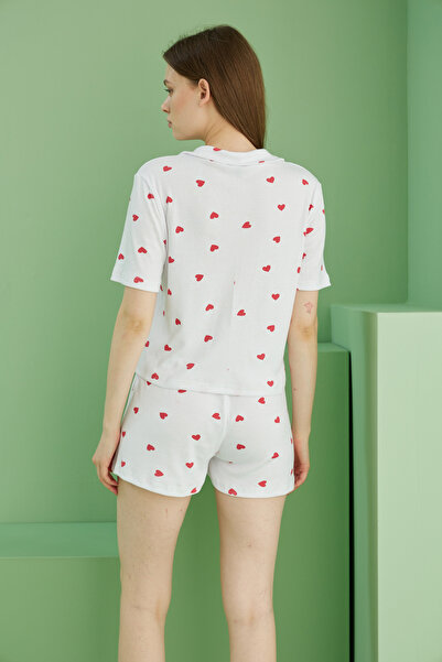 Siyah İnci beyaz kalp baskılı Fitilli Kaşkorse Örme Düğmeli Gömlek Yaka Şort Takım