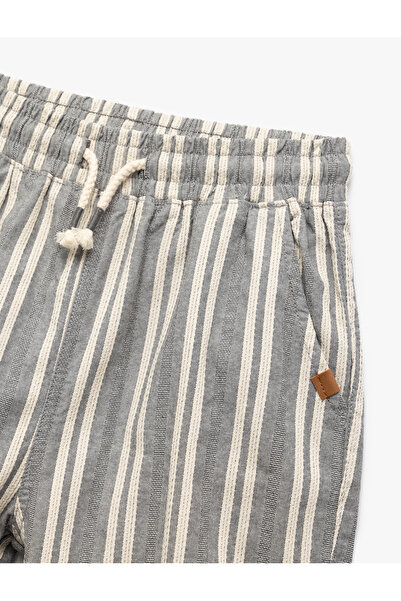 Koton Pamuklu Cep Detaylı Beli Bağcıklı Çizgili Şort