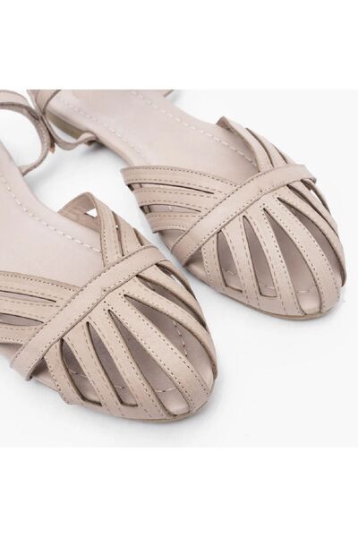 CUCA Genuine Leather Buckle Women's Sandals for Daily Use