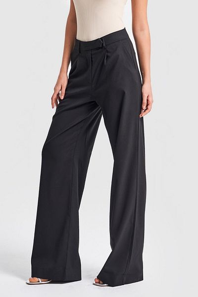 its basic Women's Black Color Pleated Relaxed Cut Fabric Pants