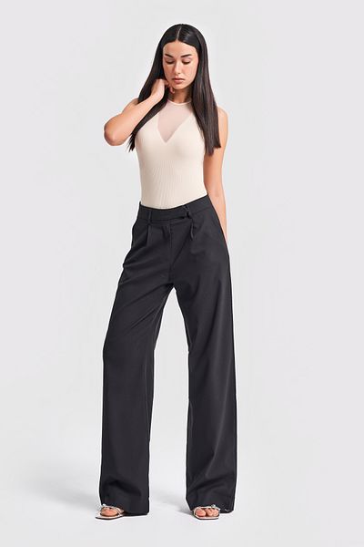 its basic Women's Black Color Pleated Relaxed Cut Fabric Pants